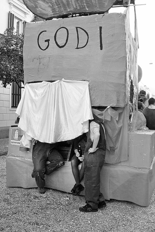 Ambigua riunione....?