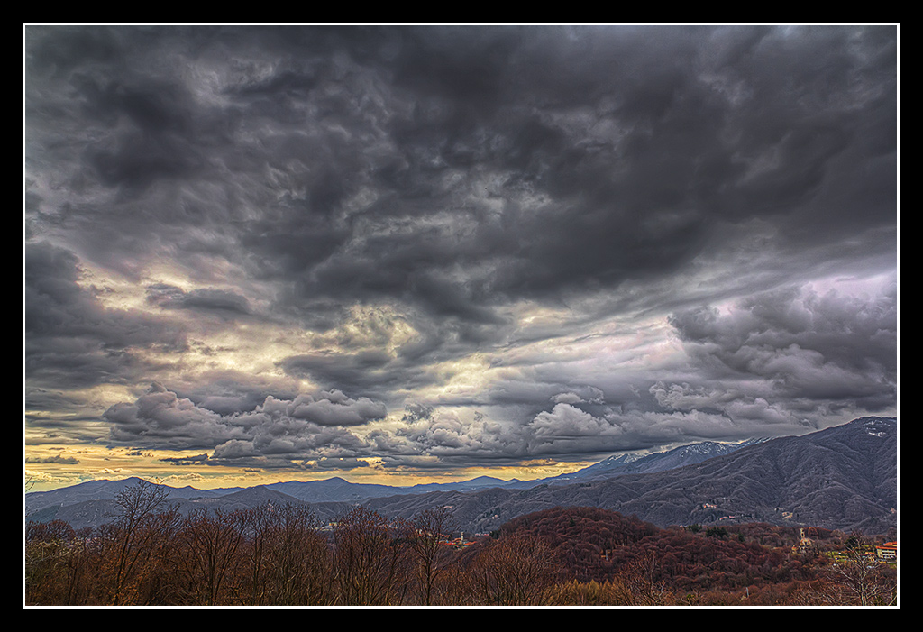 Cielo scuro HDR
