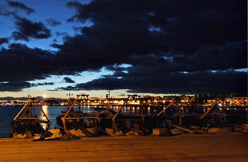 Porto di Manfredonia in notturna