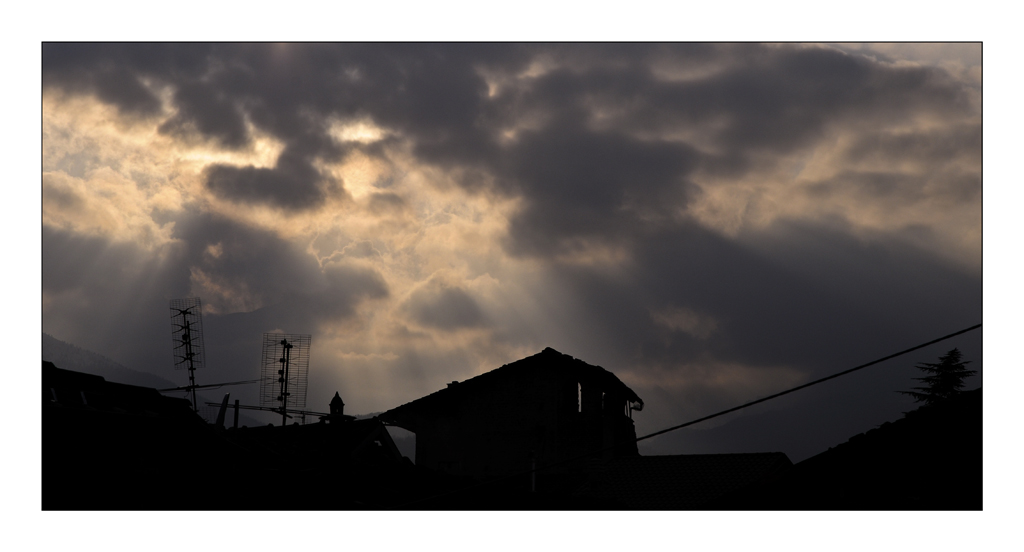 Sopra i tetti di un paese