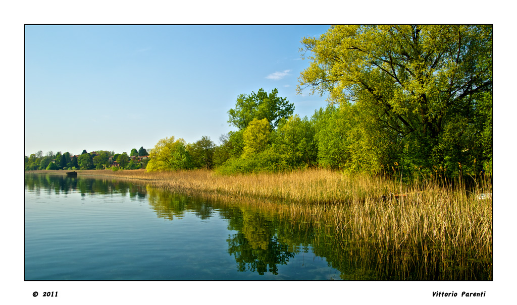 LUNGO IL LAGO