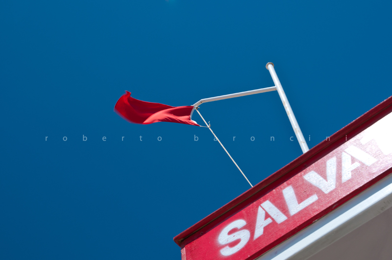 A Rimini mare mosso.