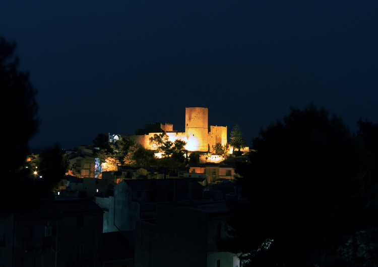 Notturno su Castello