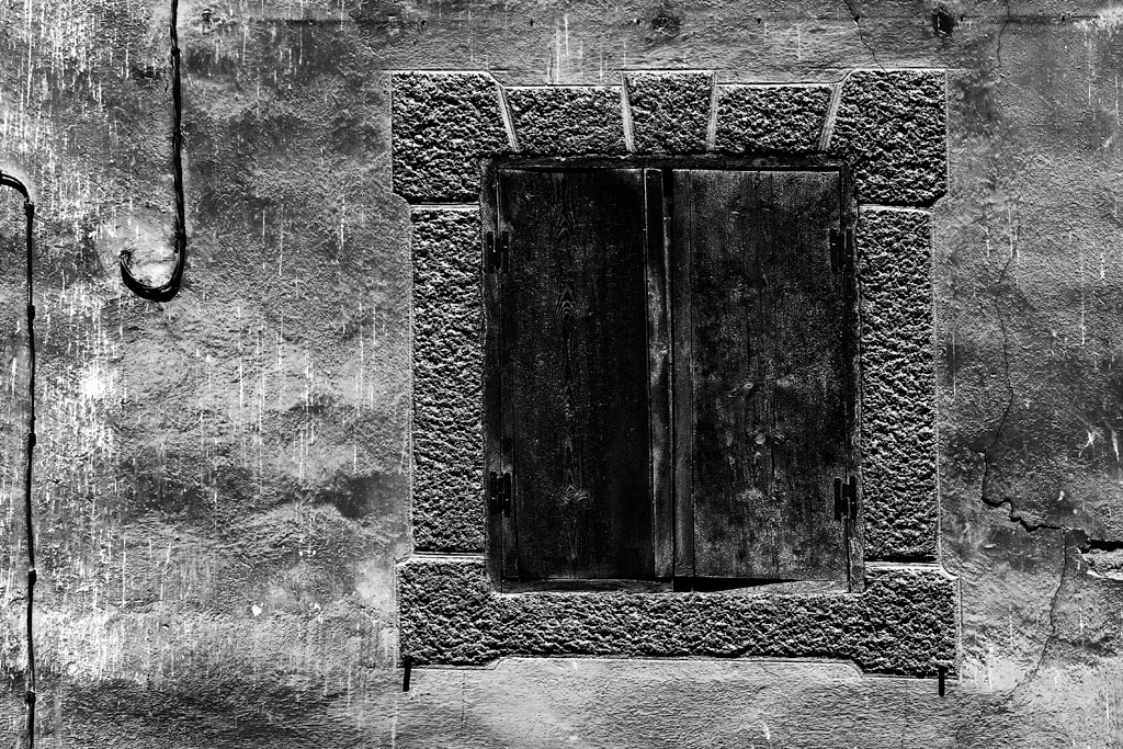 fen�tre...B & W