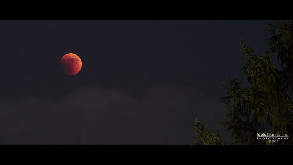 Eclissi Di Luna - Red Moon