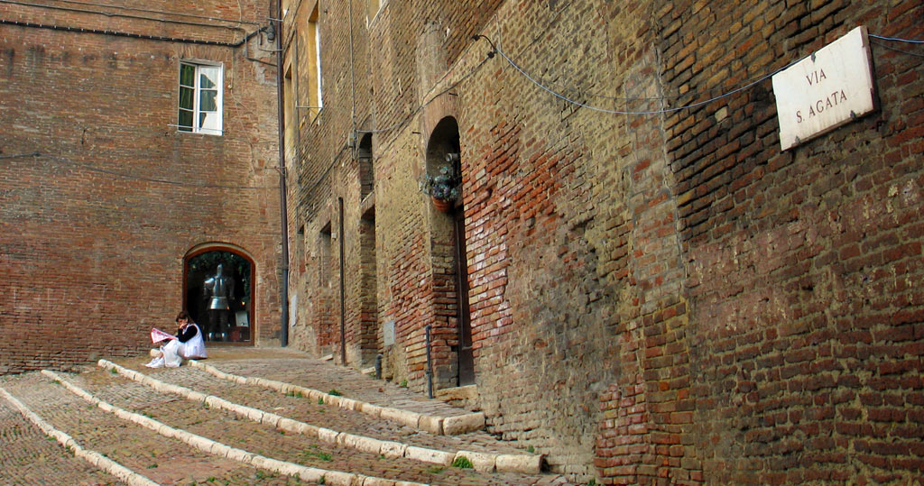 Appuntamento in Via S. Agata