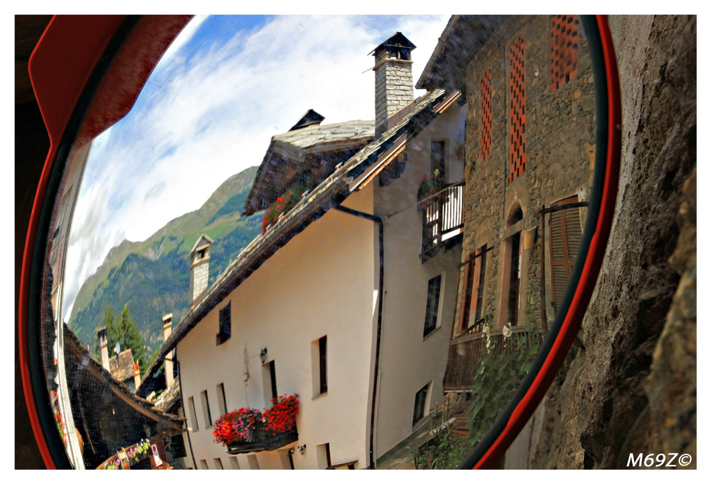 Insoliti riflessi montani