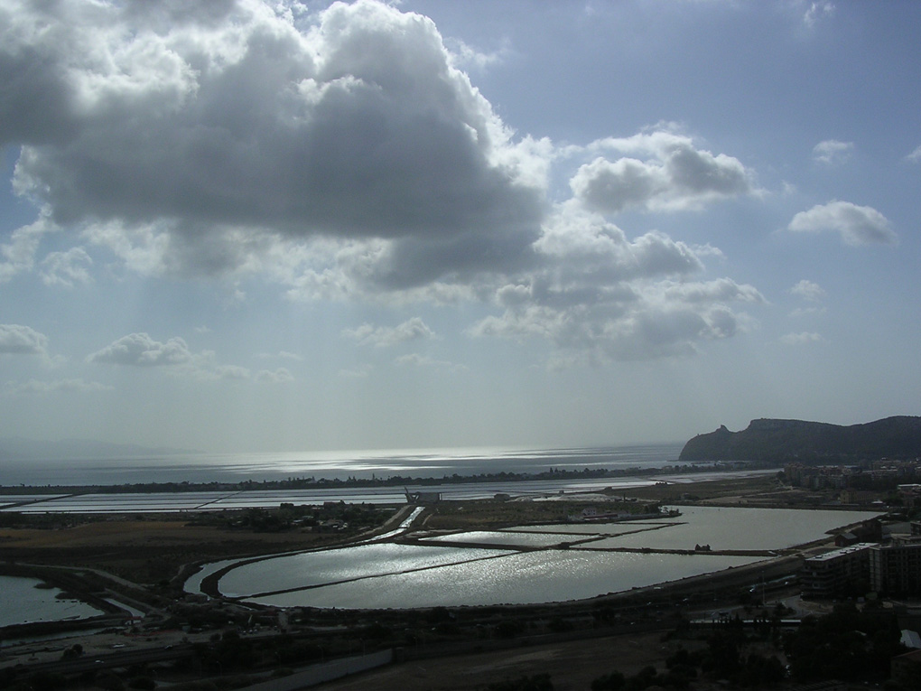 Cagliari e nuvole