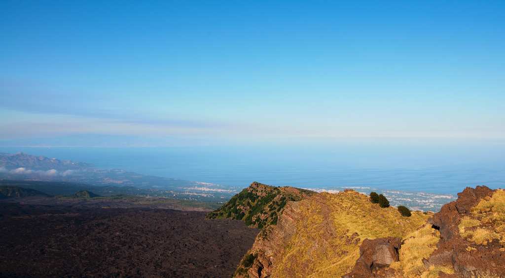 Panorama dalla Valle del Bove sull'Etna