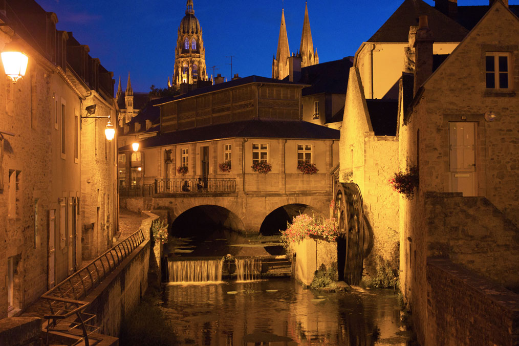 Bayeux by night