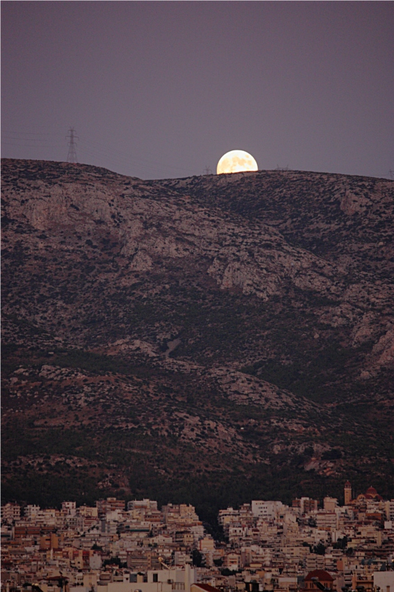 La Luna sulla citt�