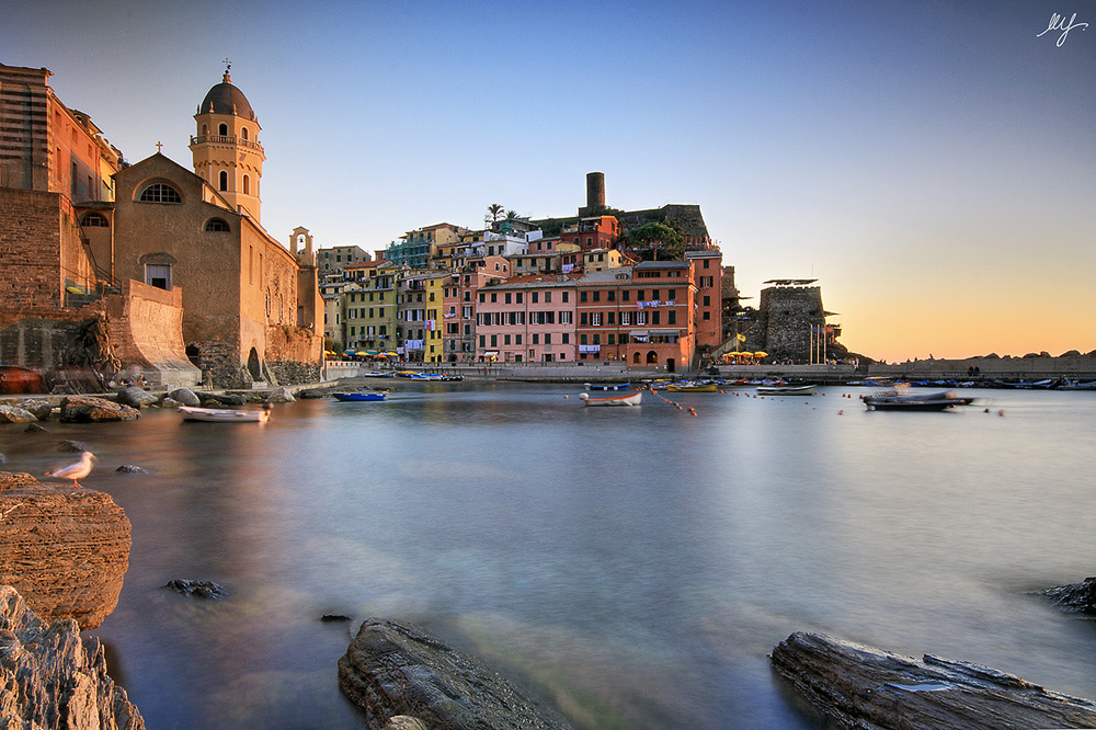 :: ULTIME LUCI SU VERNAZZA ::