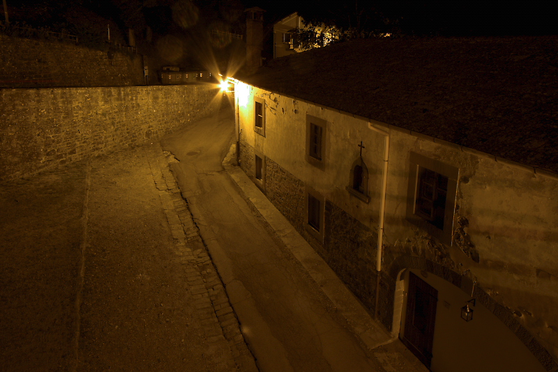 In silenzio e solitudine