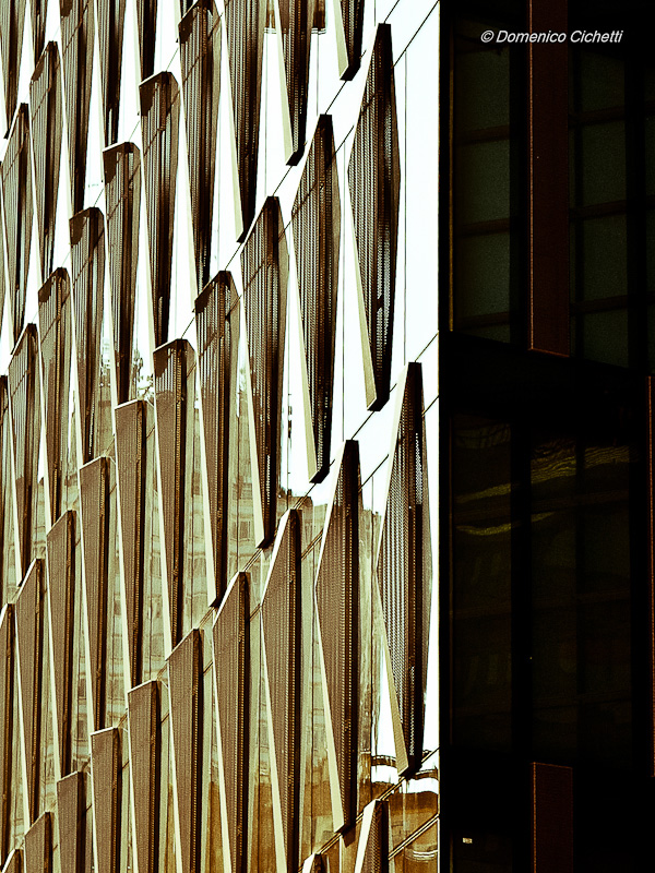 Vetro, acciaio ed ... oro 02