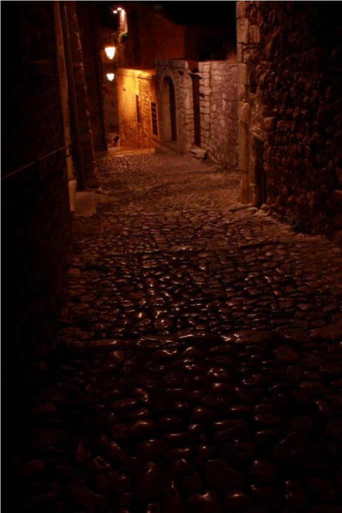 C'� chi scende.....e c'� chi sale...