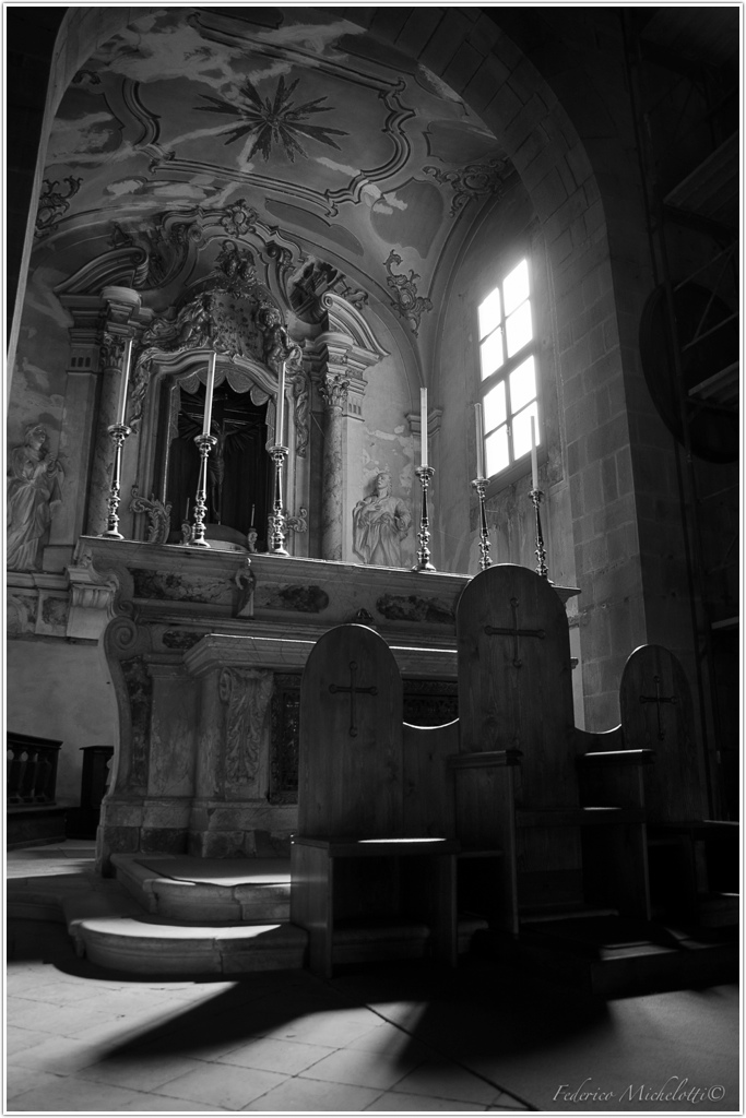 Piccola chiesetta di paese