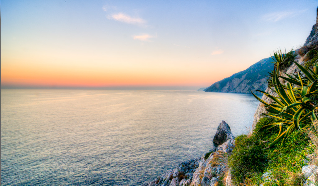 tramonto sulle 5 terre