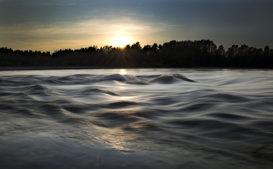 Il fiume va