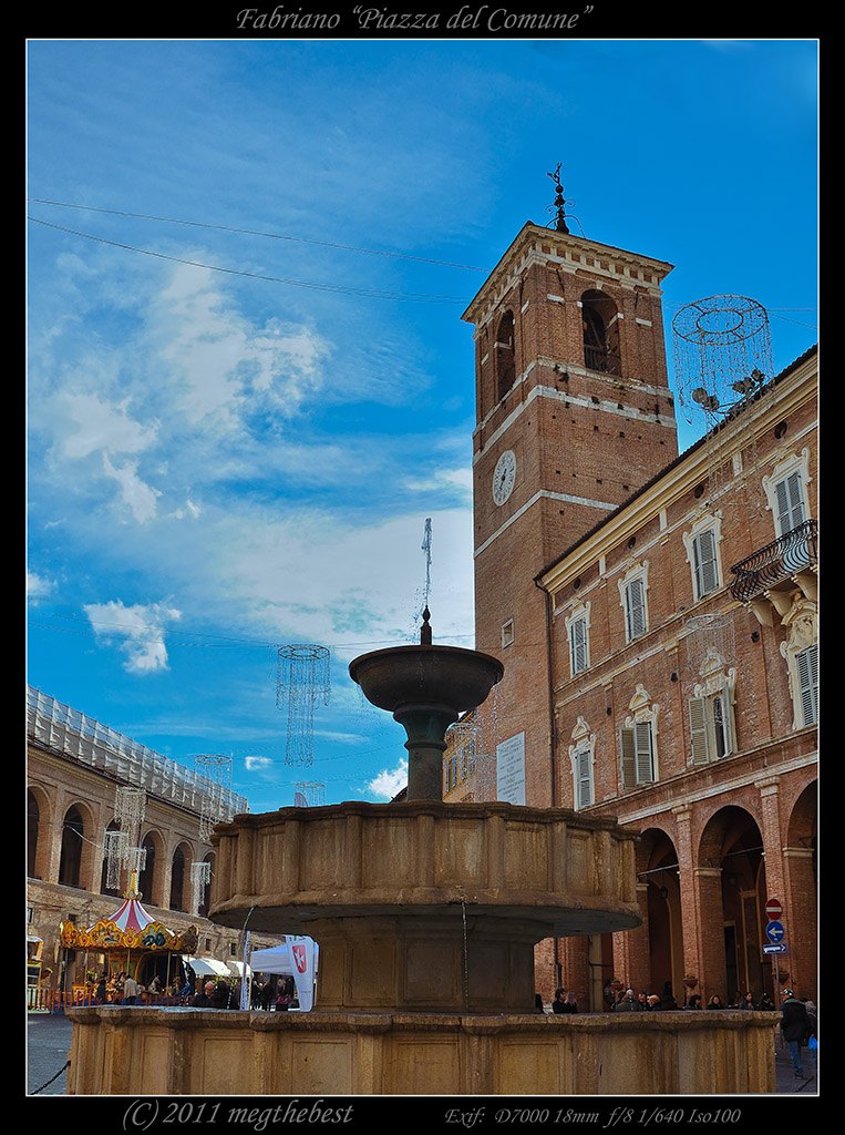 "Piazza del Comune"