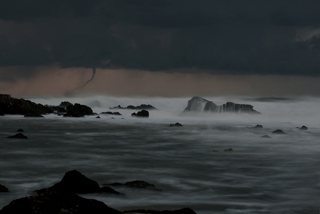 Tornado  (Livorno 17/12/2011)