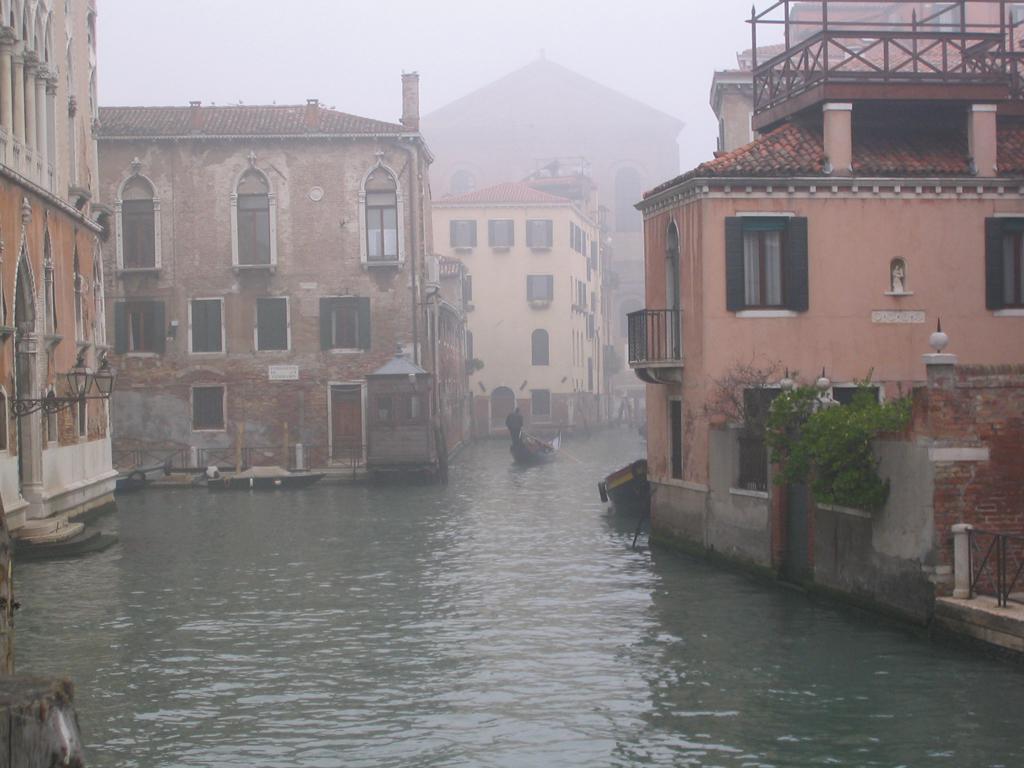 Venezia e foschia