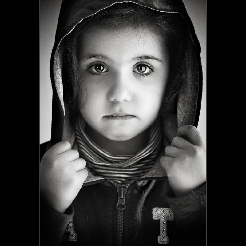 Bambina Burtoniana con broncio