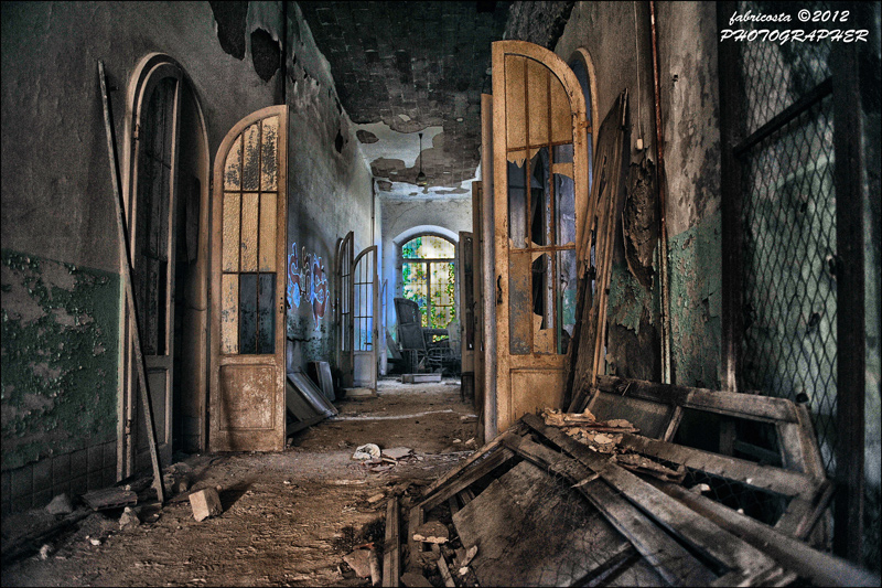 Scene da un manicomio 1