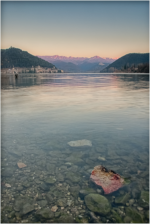 Sunset on Piediluco lake