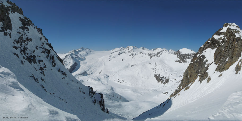 Massiccio dell'Adamello dal Passo del Maroccaro