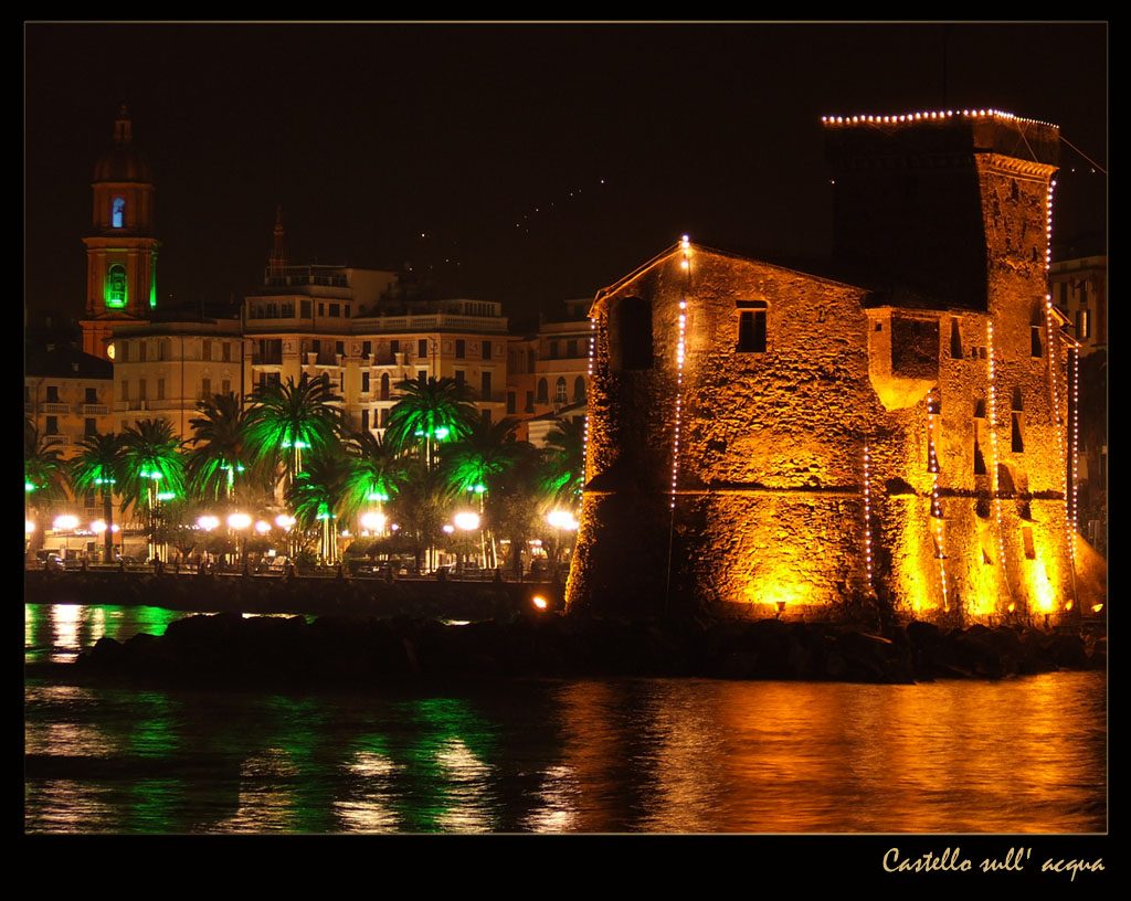Castello sull' acqua (notturno)
