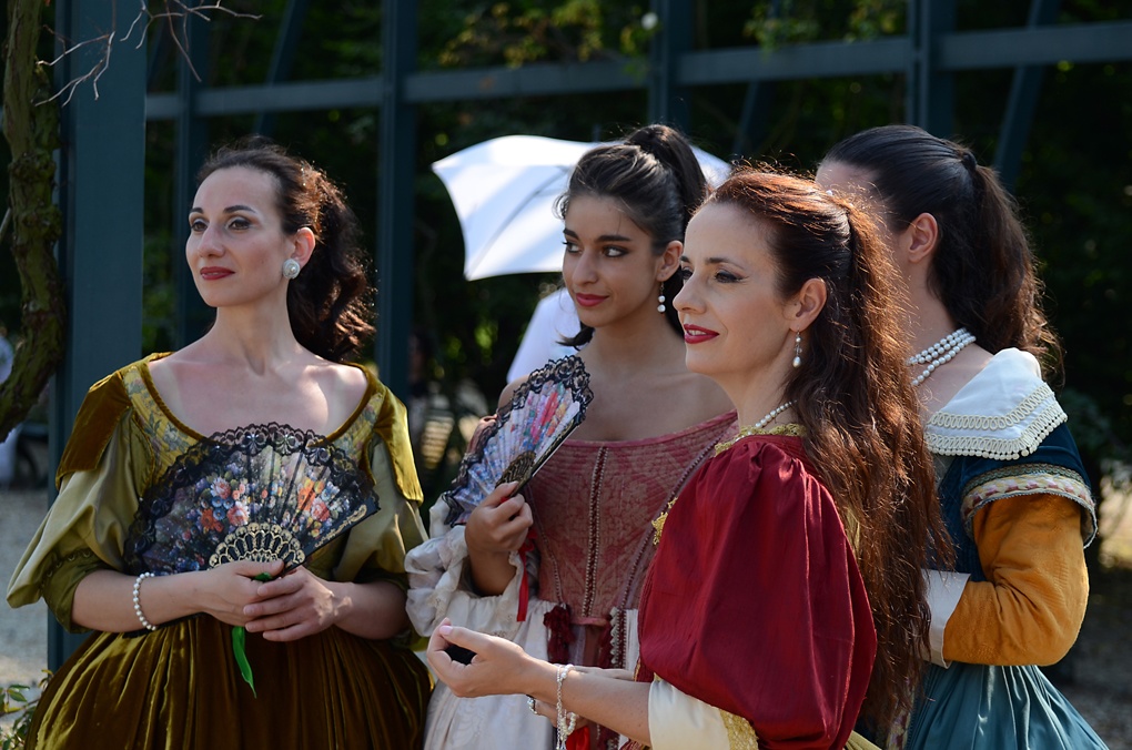 Chiacchere a corte in una domenica da Re