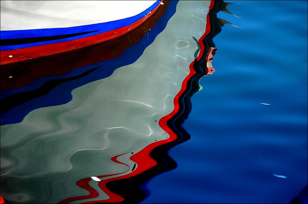 e il naufragar m'� dolce in questo mare: riflessi, forme, colori