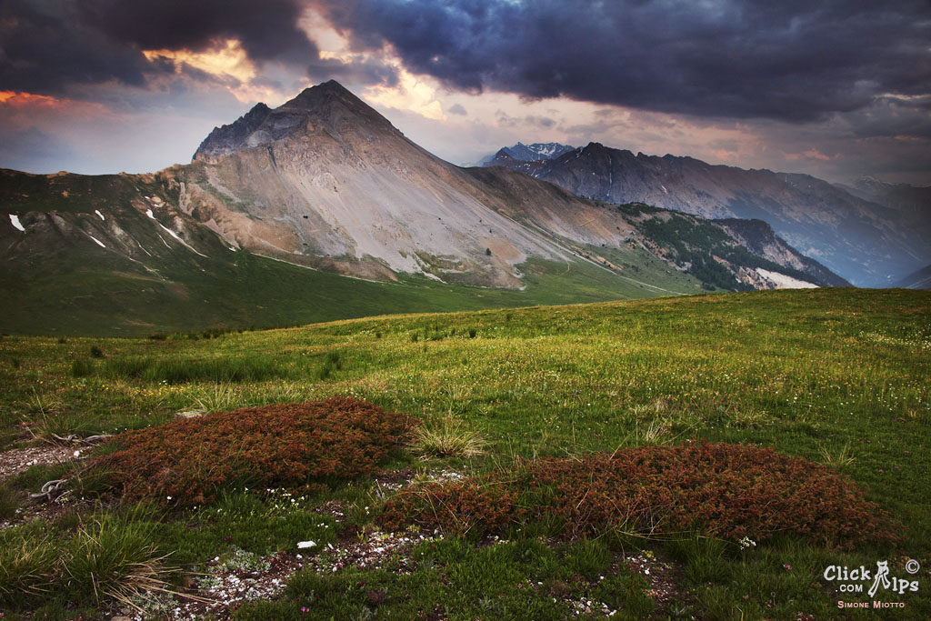 Drama to 2000 meters