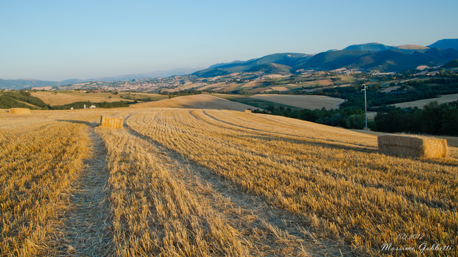 ..alle spalle il tramonto..