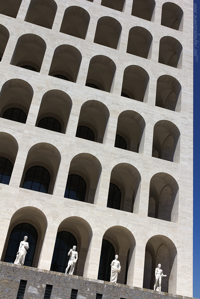 Colosseo quadrato, altro giro, altra foto
