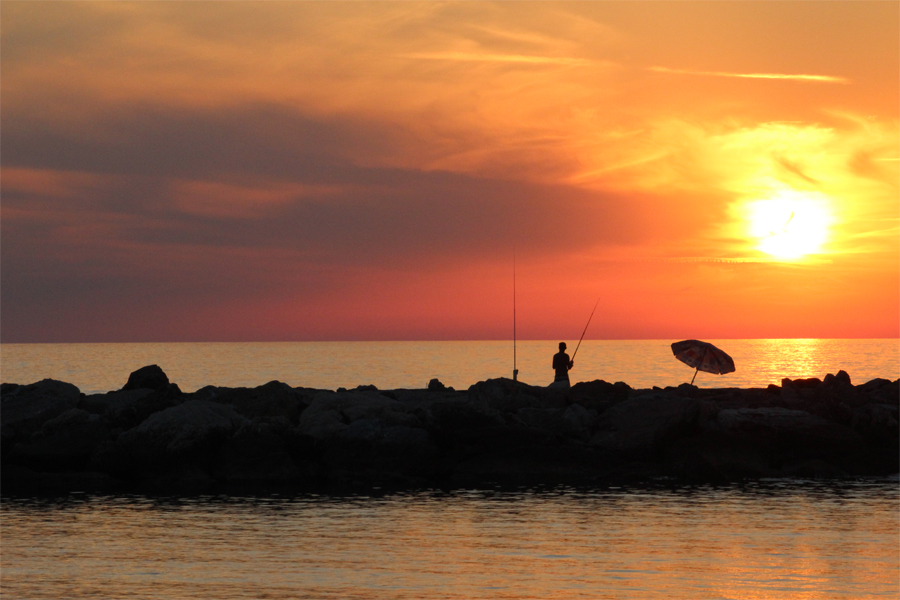 pescatore al tramonto