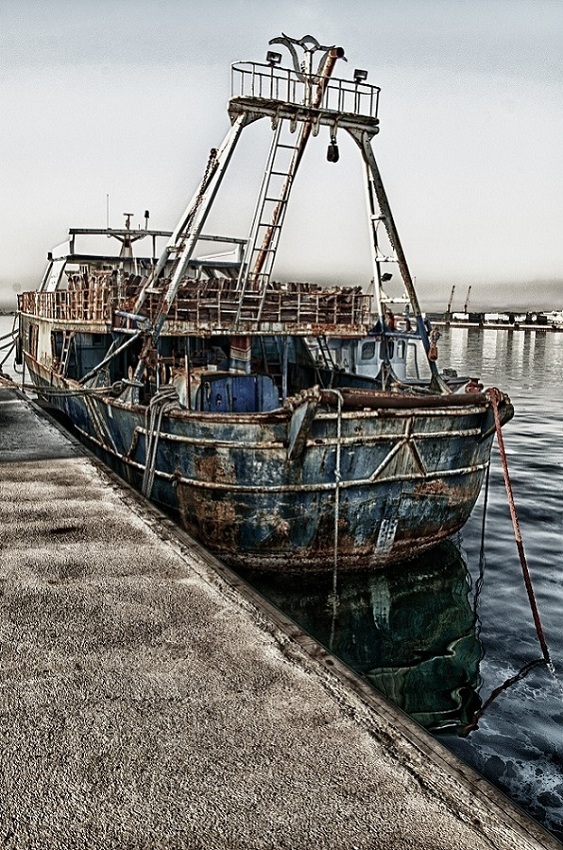Vecchia imbarcazione HDR