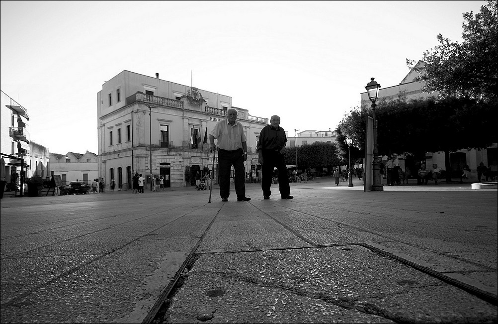 Nella piazza del paese