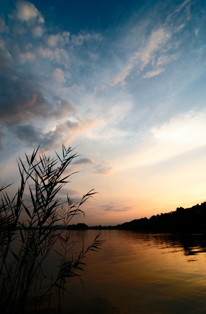 Tramonto sul lago