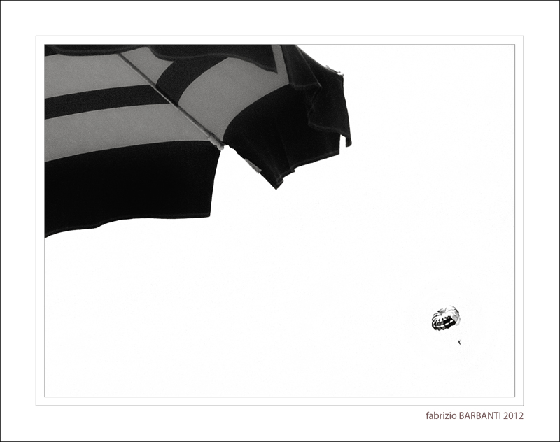 ombrelloni e ombrellini