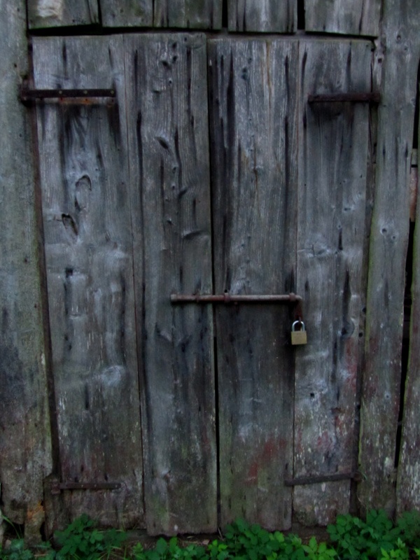 La porta dal volto "umano"