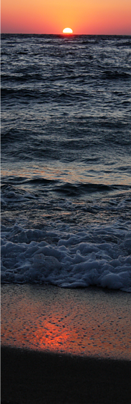 Tramonto al mare . 2