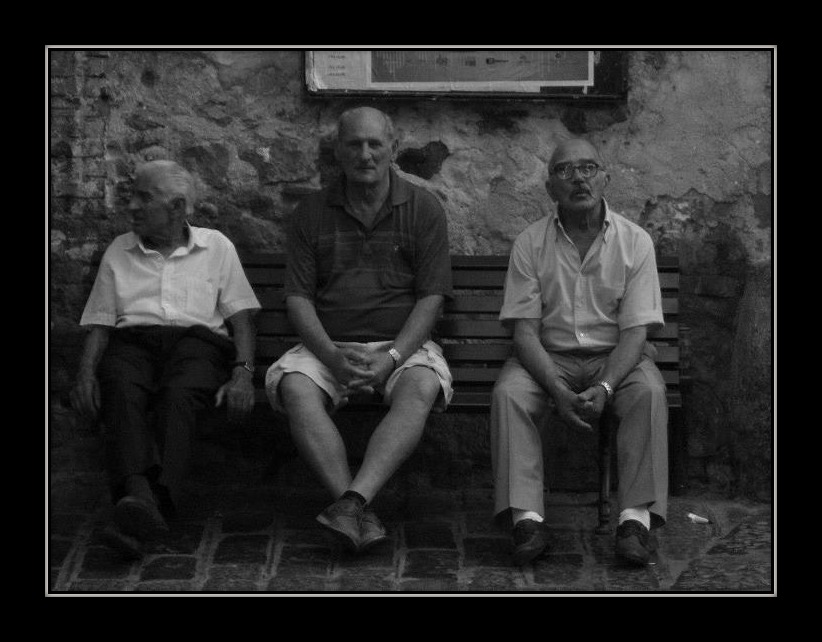 3 vecchietti e una panchina (Cefal�)