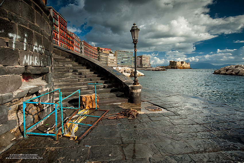 Napoli, via Caracciolo