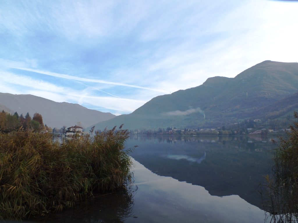 Scorcio Lago di Endine