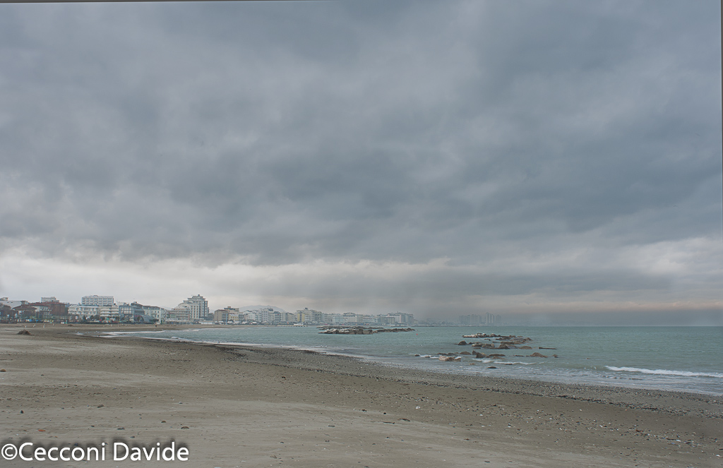 Nuvole incombono sulla citt�