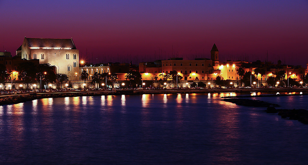 Uno scorcio del lungomare di Bari