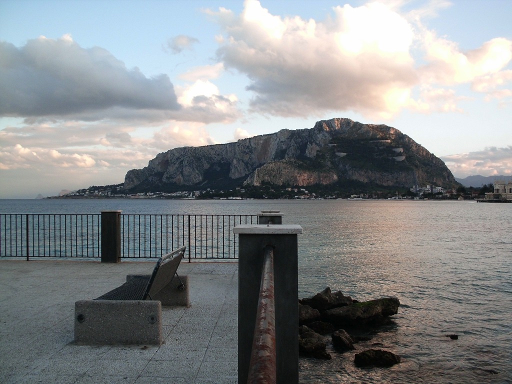 Veduta "Montepellegrino da "Mondello"