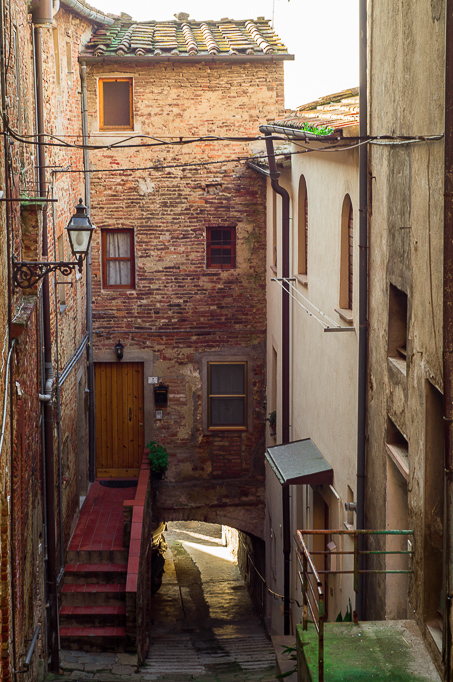vicoli a Peccioli (PI)