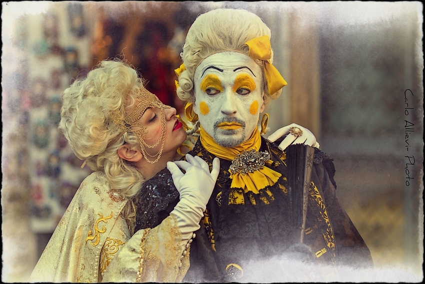 "daiii non sono la solita mascherina..."